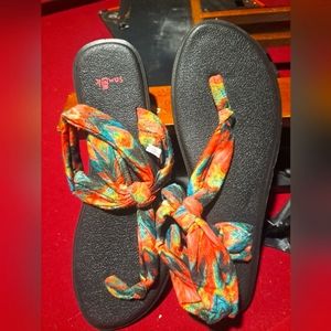 Sanuk Sandles